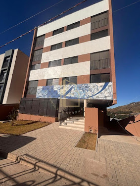 Apartamento de 2 quartos com suíte e garagem