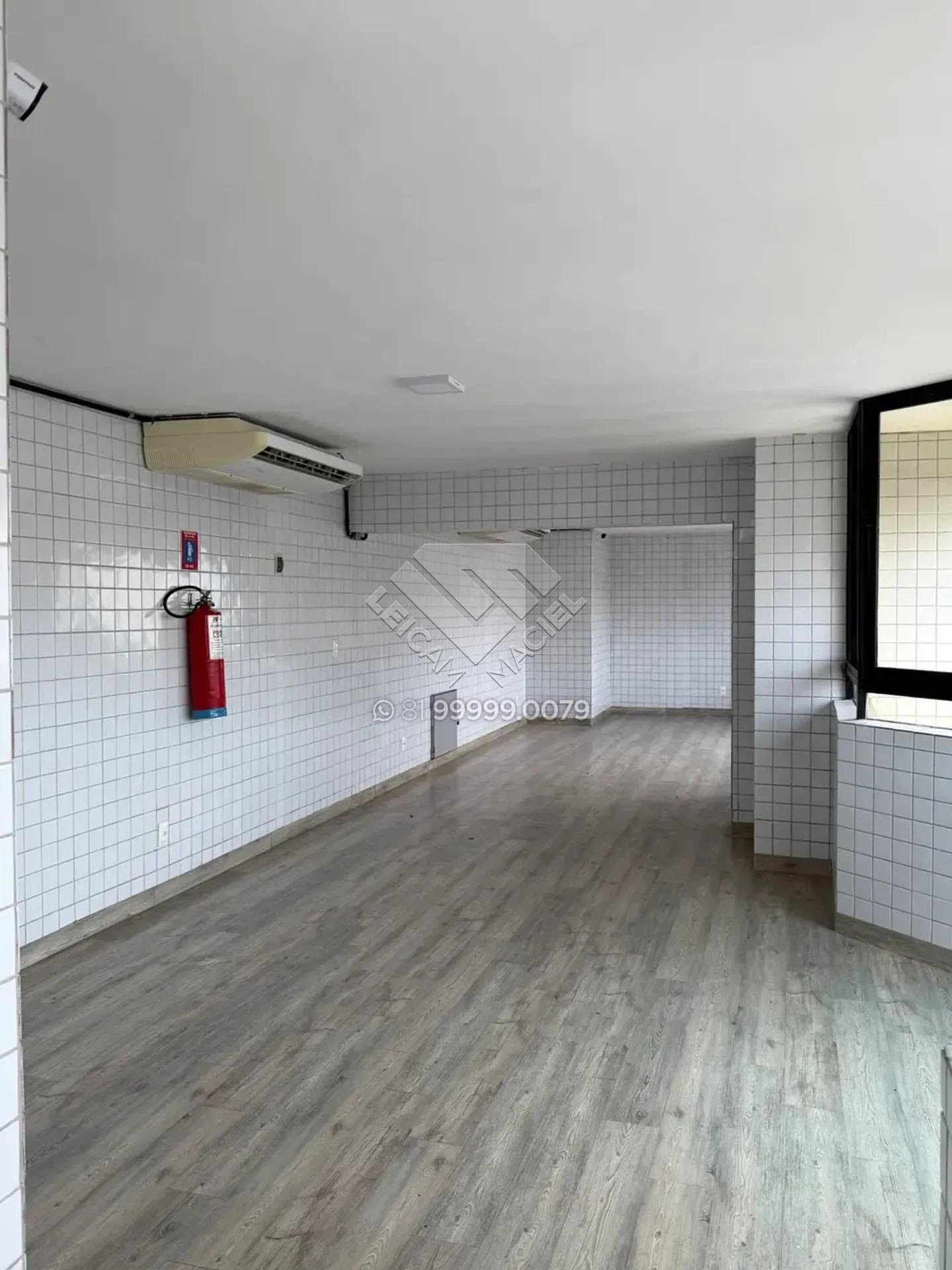 Compre Apartamento a venda com 2 quartos,  1 Vaga,  em Boa Viagem. Andar Alto! Agende com Leicam Maciel.