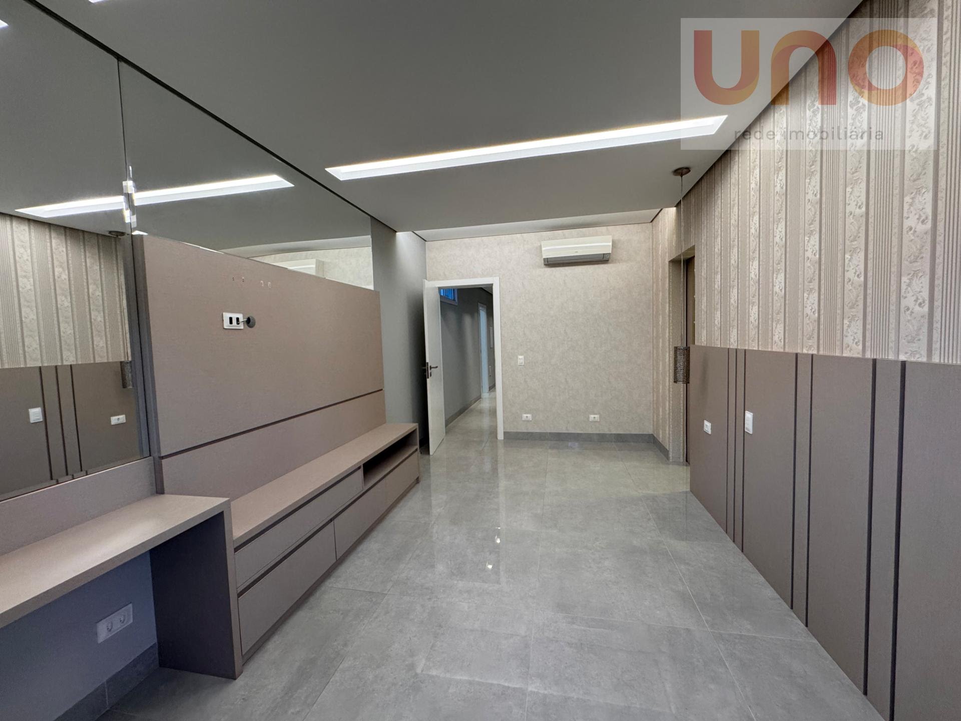 Casa à venda com 4 quartos, 4 suítes, 2 vagas e 308m² no Parque Residencial Maria A Pedrossian, Campo Grande (MS) — foto 4 de 30