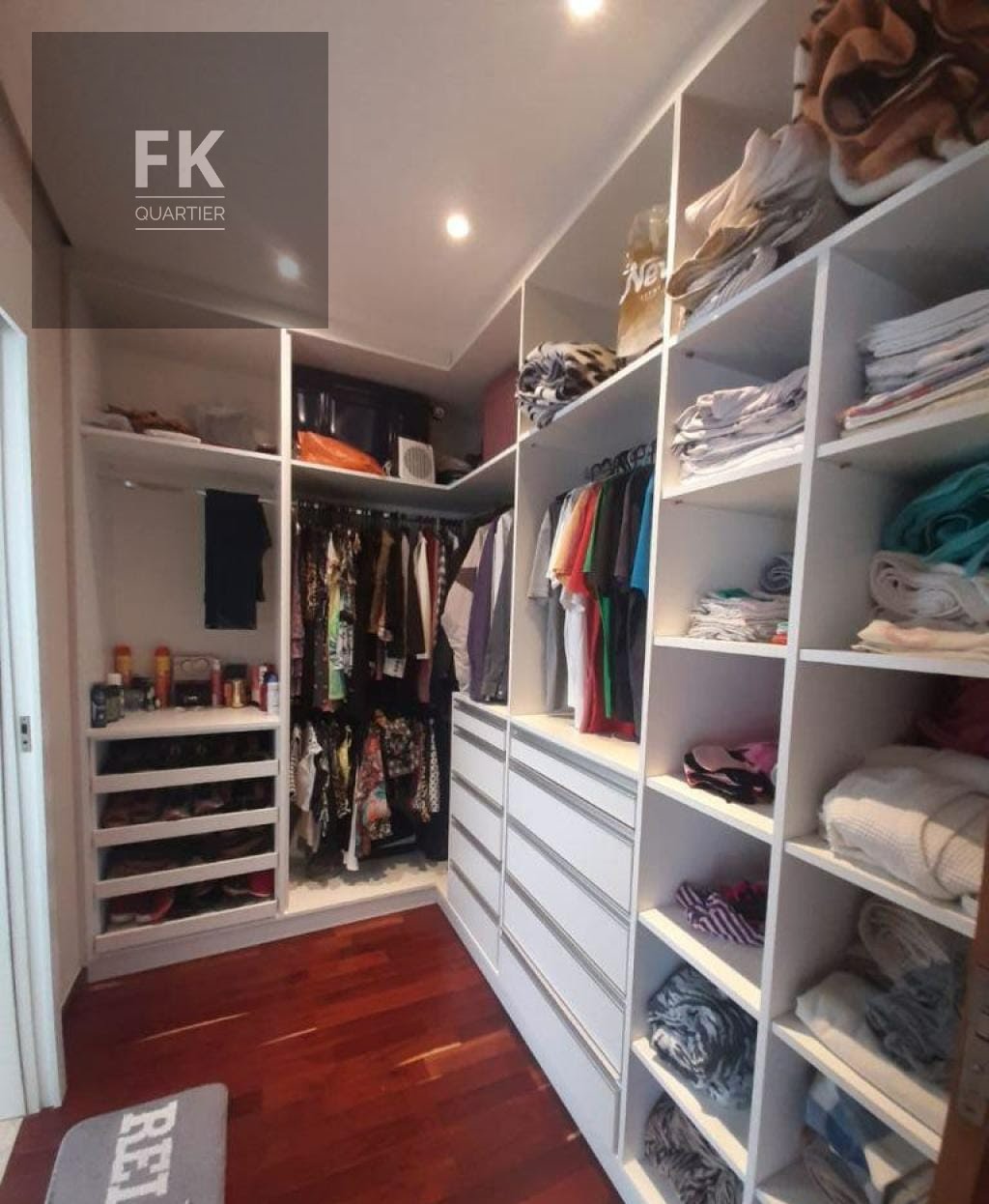 Casa à venda com 4 quartos, 2 suítes, 4 vagas e 282m² no Suru, Santana de Parnaíba (SP) — foto 16 de 18