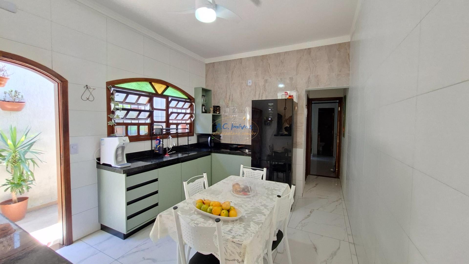 Casa à venda com 2 quartos, 1 suíte, 2 vagas e 110m² no Vila Tupi, Praia Grande (SP) — foto 7 de 11