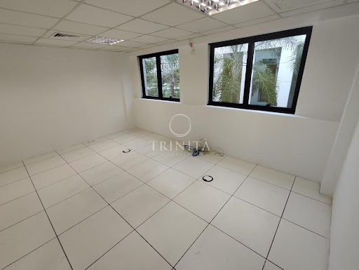 sala-trinitaimobiliaria-barrabusinesscenter