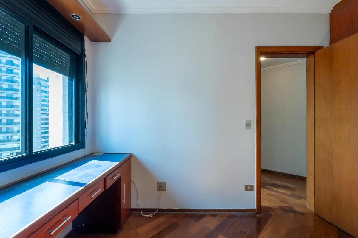Apartamento à venda com 4 quartos, 1 suíte, 3 vagas e 163m² no Campo Belo, São Paulo (SP) — foto 25 de 30