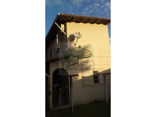 ÓTIMA CASA DE 2 PISOS COM DISPOSIÇAO PARA FINS COMERCIAIS, EM ÓTIMA LOCALIZAÇAO.