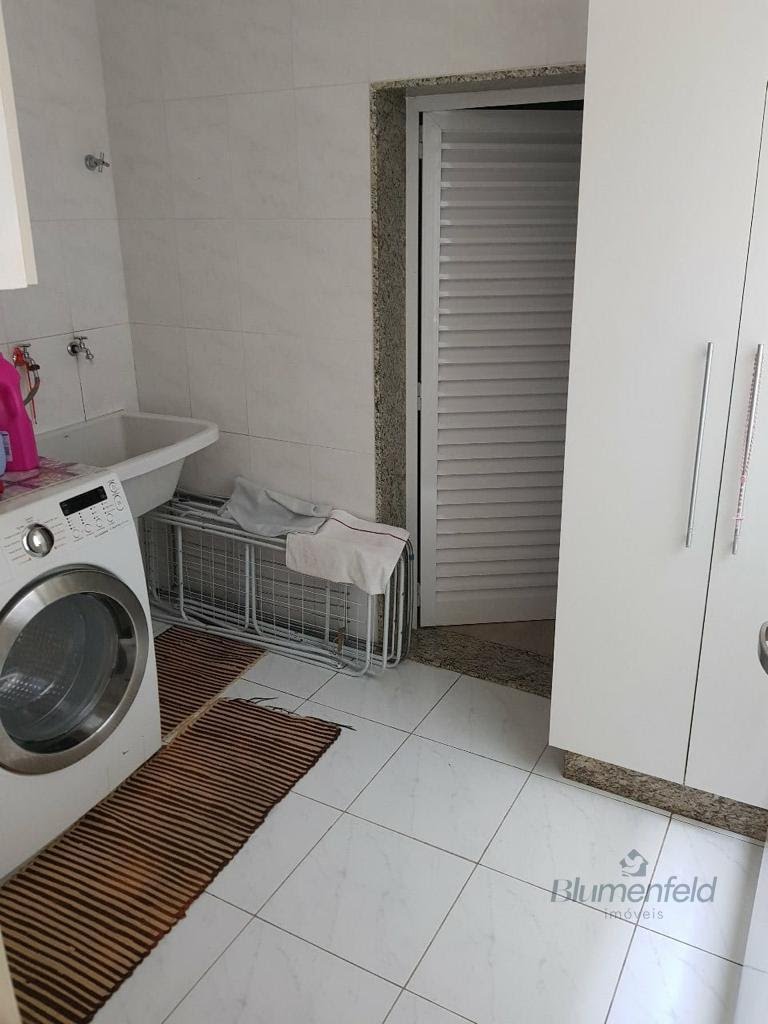 Casa à venda com 4 quartos, 4 suítes, 4 vagas e 400m² no Condominio Arujazinho V, Arujá (SP) — foto 25 de 28