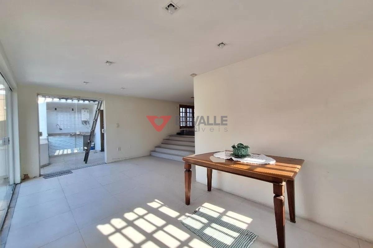 Casa à venda com 5 quartos, 2 suítes, 2 vagas e 250m² no Humaitá, Rio de Janeiro (RJ) — foto 13 de 29