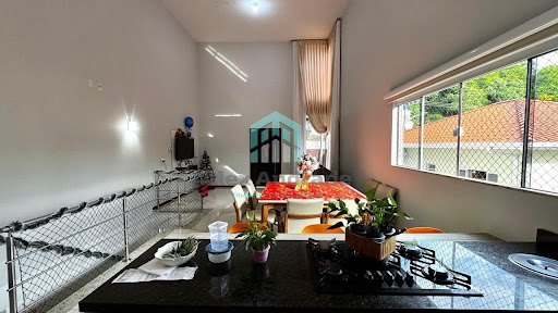 Casa à venda em Rio Caveiras, Biguaçu | 3 dorms, suíte