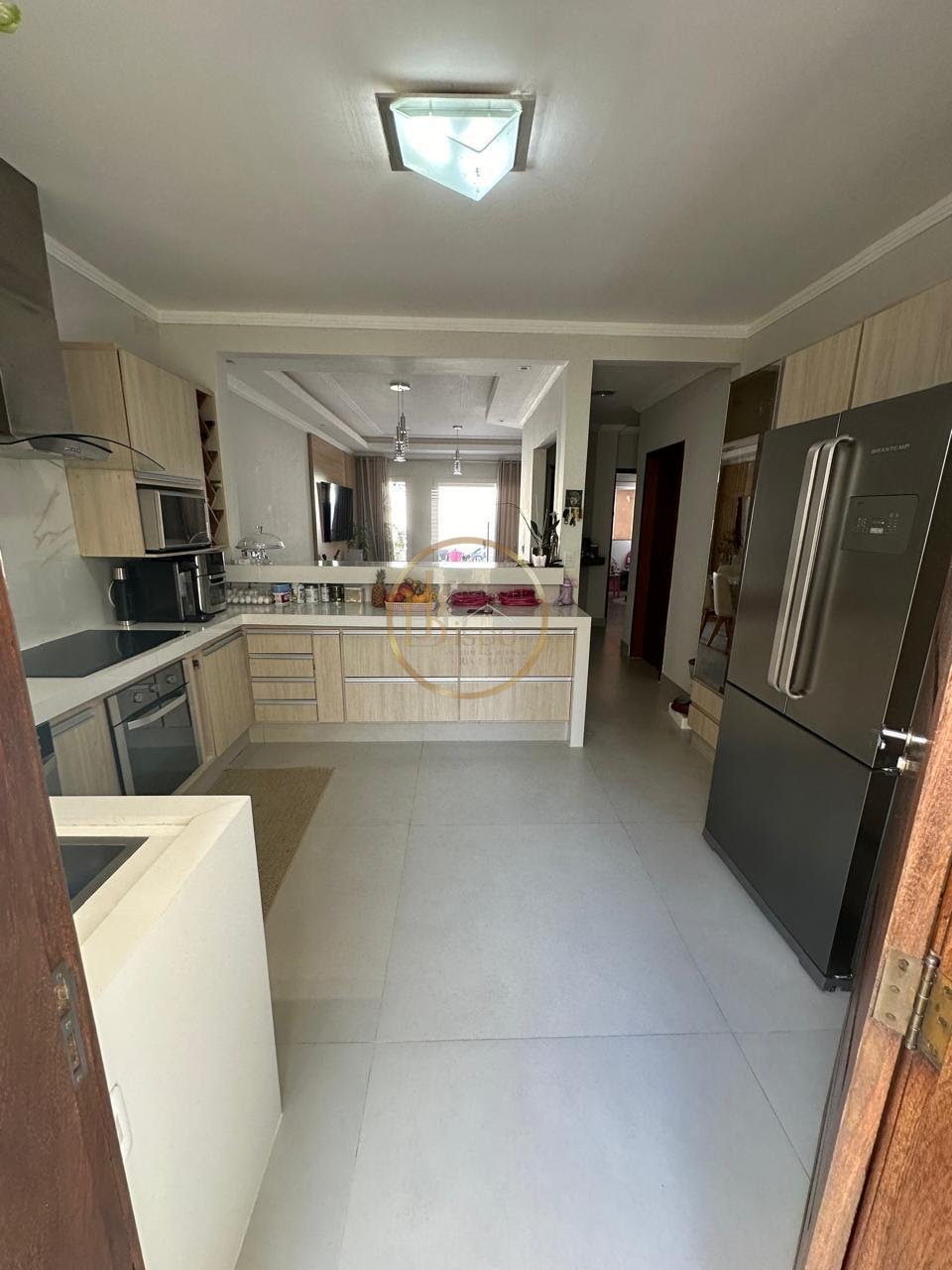Casa à venda com 2 quartos, 2 banheiros, 1 vaga e 100m² no Cambolo, Porto Seguro — foto principal