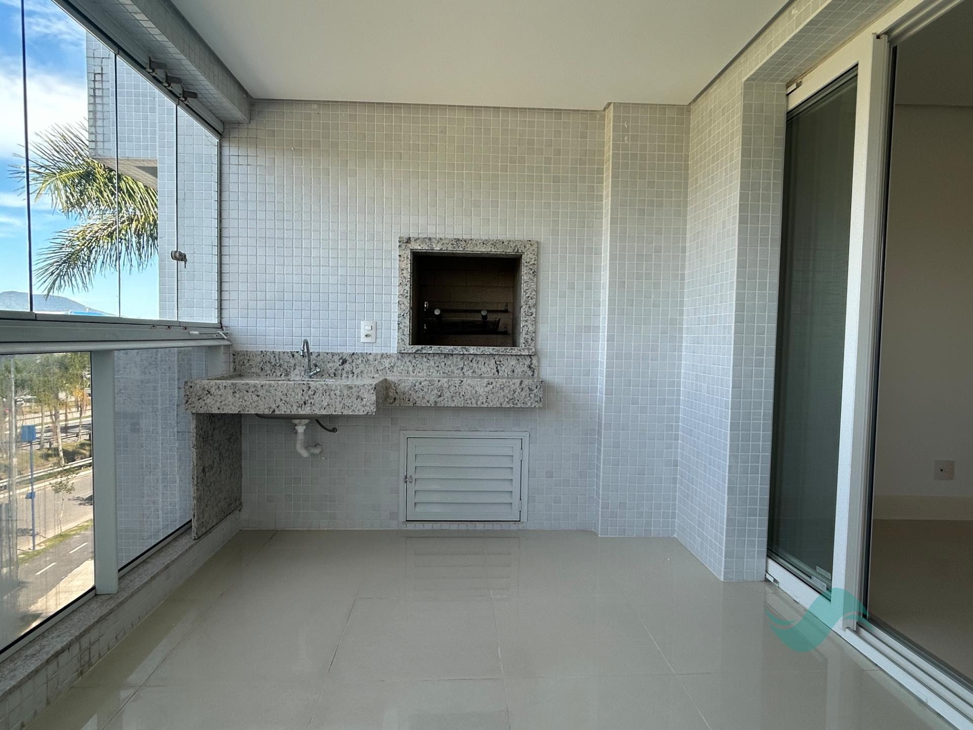 Apartamento à venda com 3 suítes, 2 vagas e 125m² no Jurerê, Florianópolis (SC) — foto 3 de 19