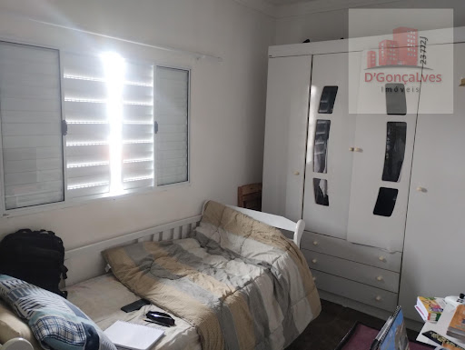 Sobrado à Venda no Centro de Diadema, 208m², 3 casas, R$1,3Mi