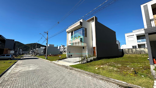 Terreno em Condomínio na Beira Rio, Biguaçu por R$ 226 mil