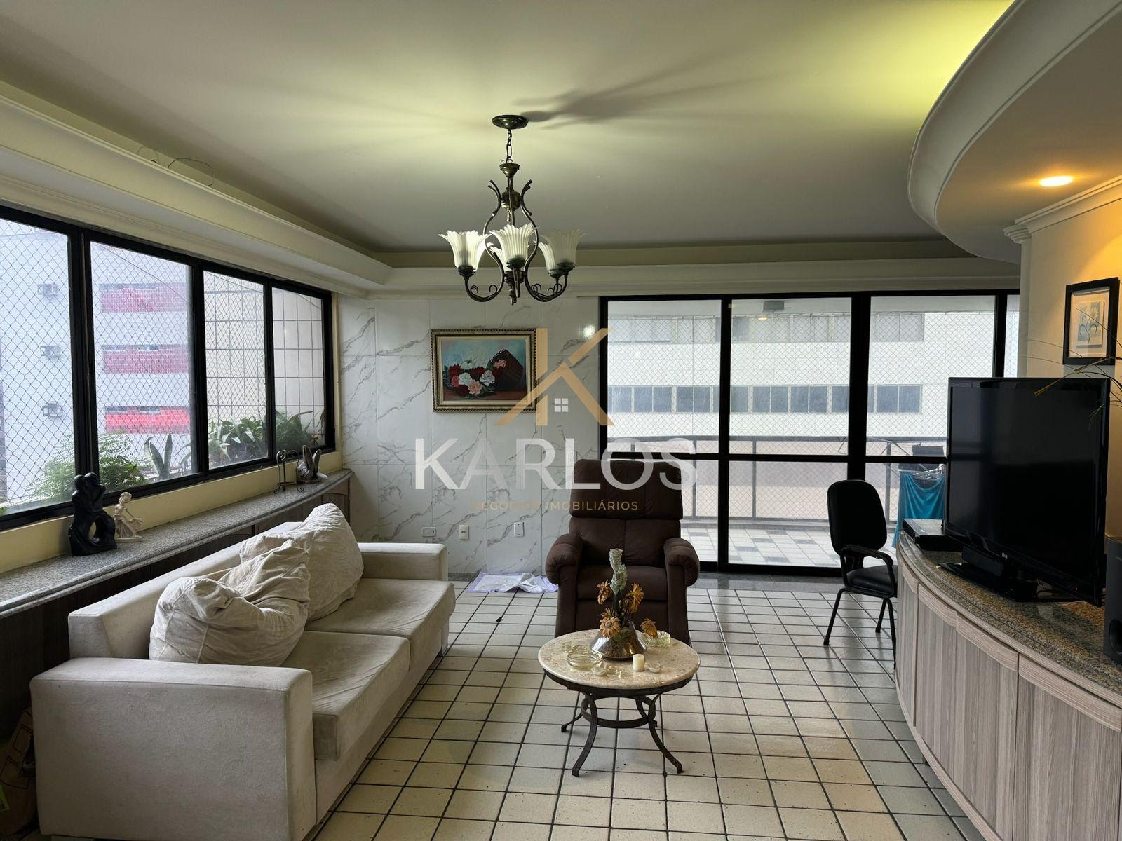 Apartamento à venda com 4 quartos, 1 banheiro, 3 vagas e 222m² no Parnamirim, Recife — foto principal