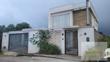 Encante-se com umas das mais belas e luxuosas casa de Miguel Pereira. 