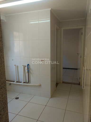 Área de Serviço Fechada