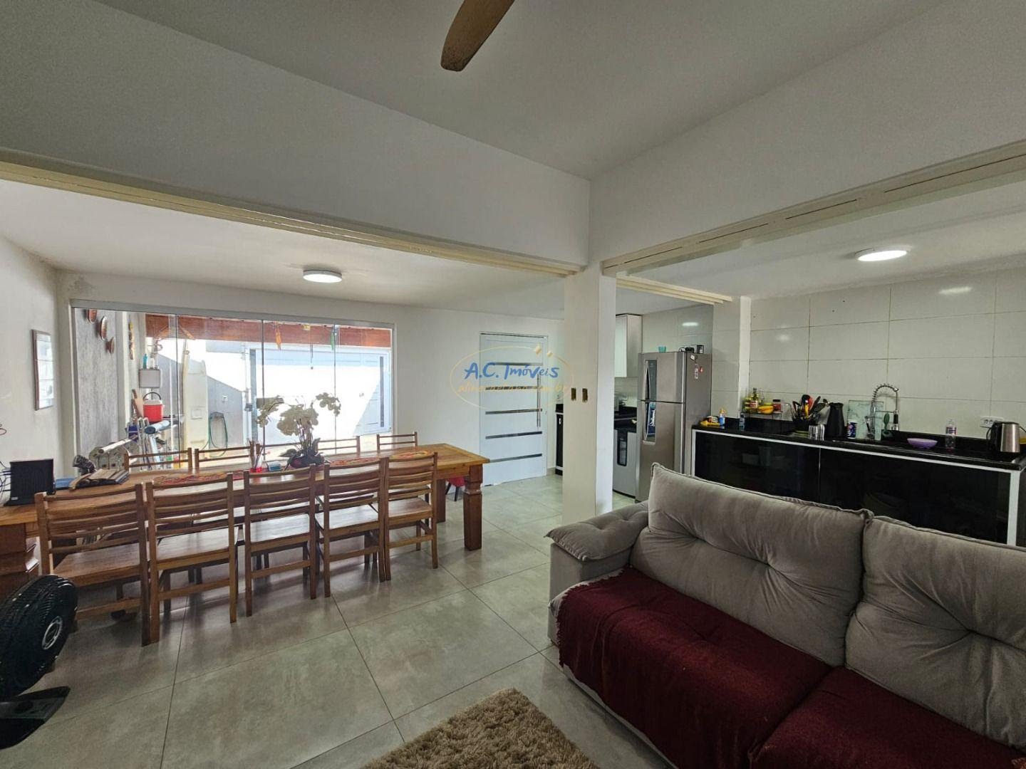 Casa à venda com 3 quartos, 1 suíte, 2 vagas e 120m² no Solemar, Praia Grande (SP) — foto 2 de 30