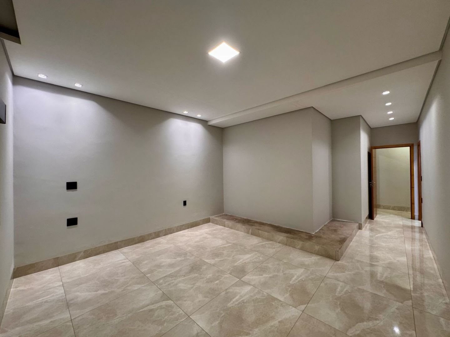 Casa à venda com 3 quartos, 3 suítes, 4 vagas e 153m² no Real Sul, Ribeirão Preto (SP) — foto 22 de 27