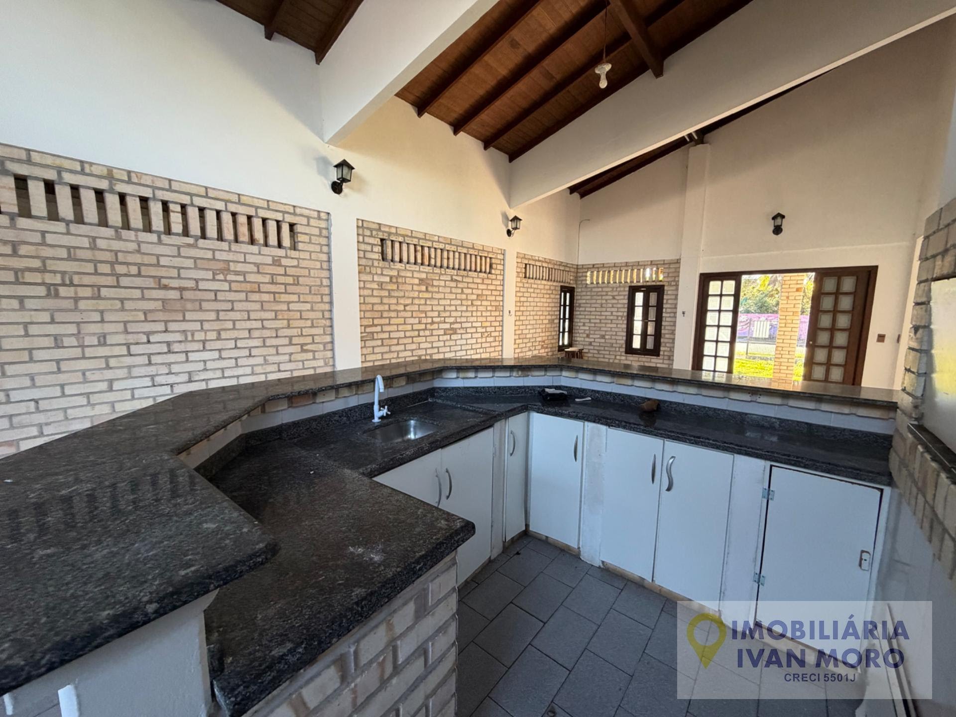 Casa à venda com 4 quartos, 2 suítes, 2 vagas e 180m² no Daniela, Florianópolis (SC) — foto 12 de 27