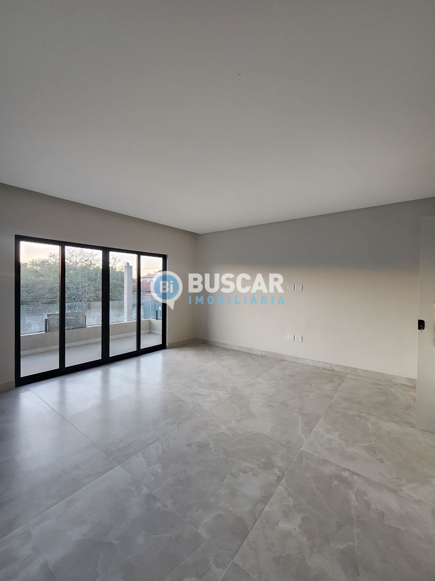 Casa à venda com 4 quartos, 3 suítes, 2 vagas e 185m² no Sim, Feira de Santana (BA) — foto 11 de 14