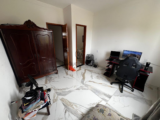 Duplex lindo e espaçoso à venda,  a apenas cinco minutos do centro! 