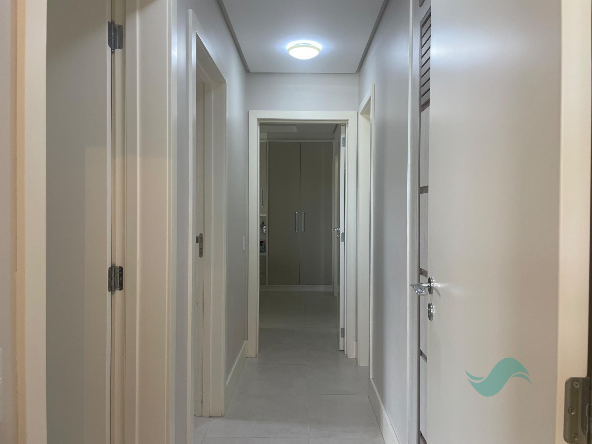 Cobertura à venda com 3 quartos, 3 banheiros, 2 vagas e 214m² no Jurerê, Florianópolis (SC) — foto 14 de 22