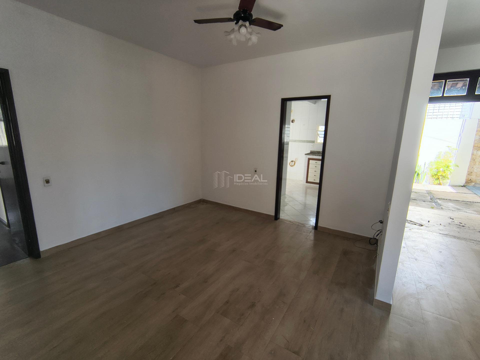 Casa para alugar com 4 quartos, 1 suíte, 4 vagas e 180m² no Flamboyant, Campos dos Goytacazes (RJ) — foto 17 de 30
