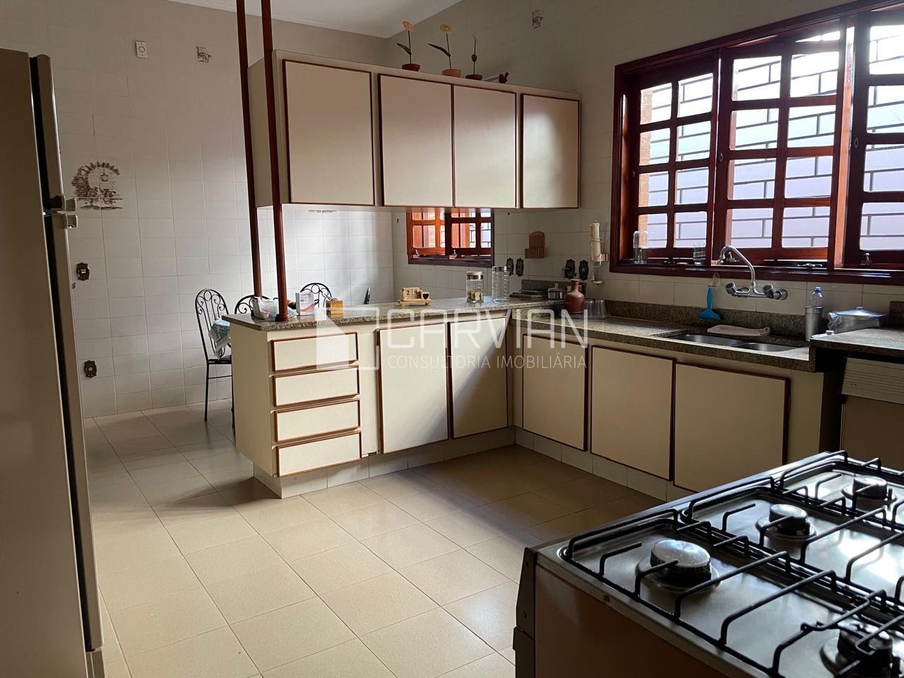 Casa à venda com 3 quartos, 3 suítes, 4 vagas e 393m² no Centro, Cravinhos (SP) — foto 13 de 30