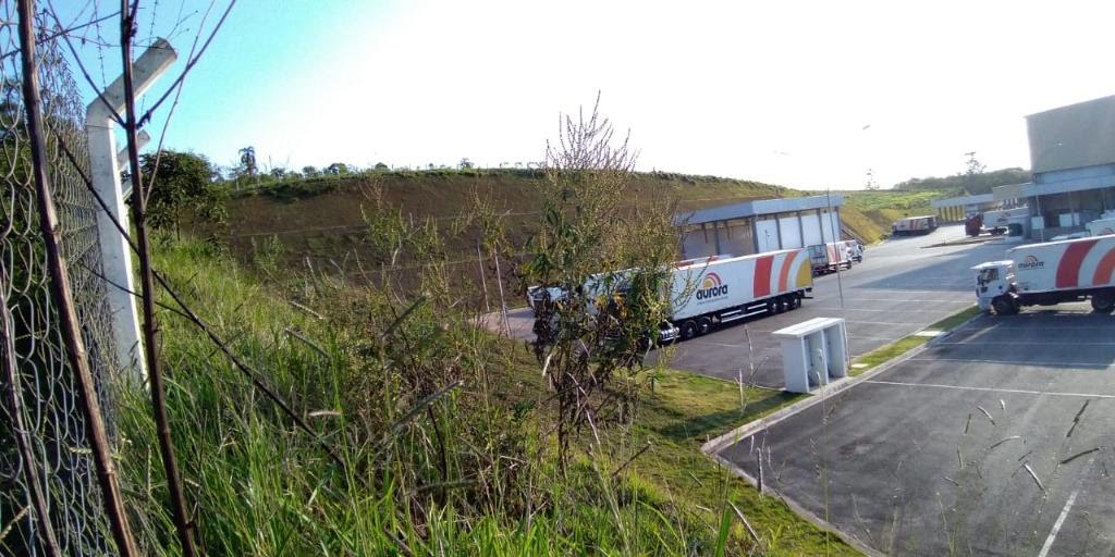 Terreno à venda com 107000m² de terreno no Centro Residencial, Arujá (SP) — foto 4 de 8