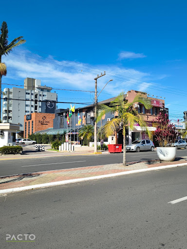 Prédio à venda no Centro de Araranguá, 452m² de área útil. Excelente localização por R$5.000.000.