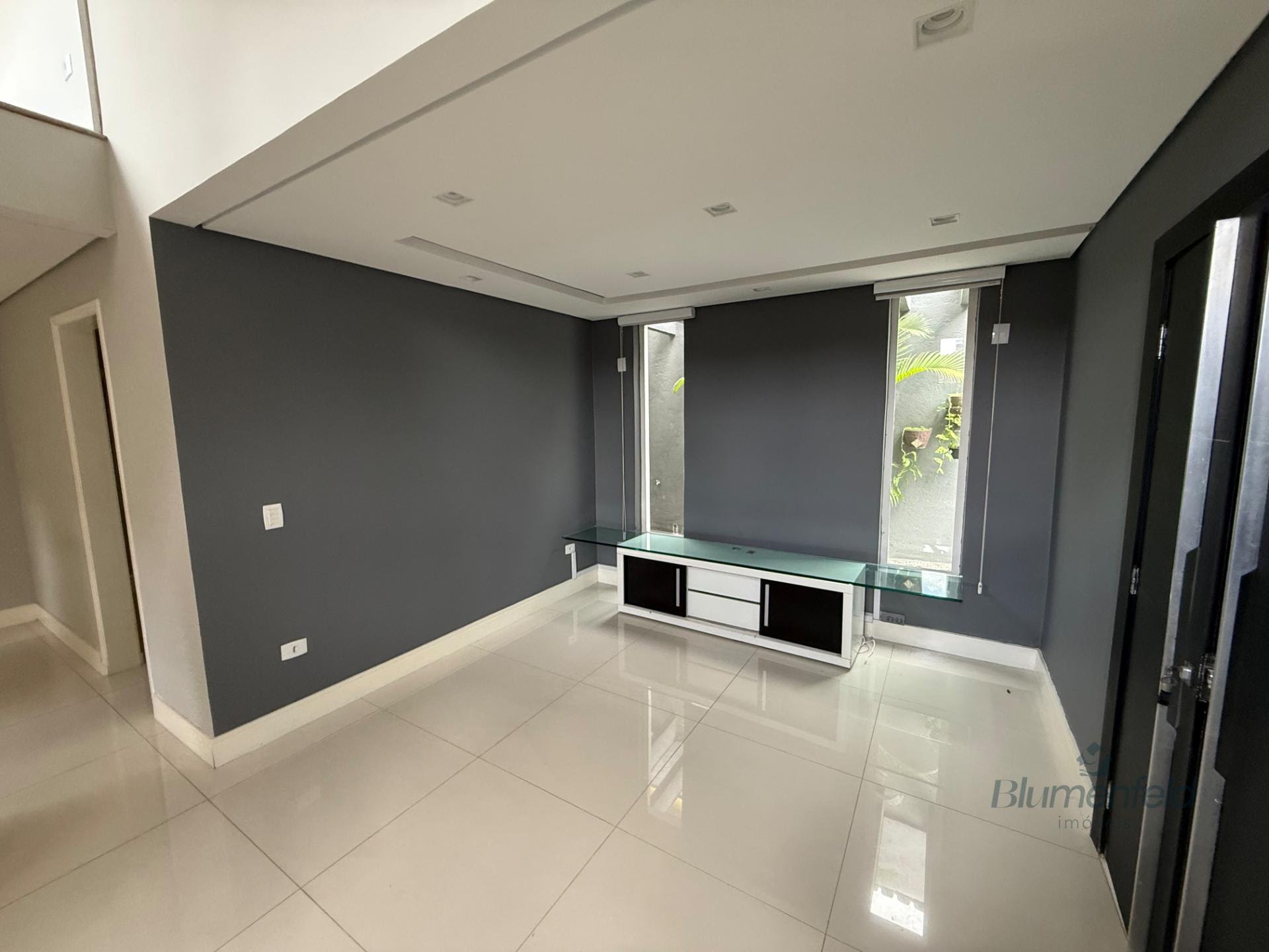 Casa à venda com 4 quartos, 4 suítes, 4 vagas e 300m² no Condomínio Arujazinho IV, Arujá (SP) — foto 9 de 30