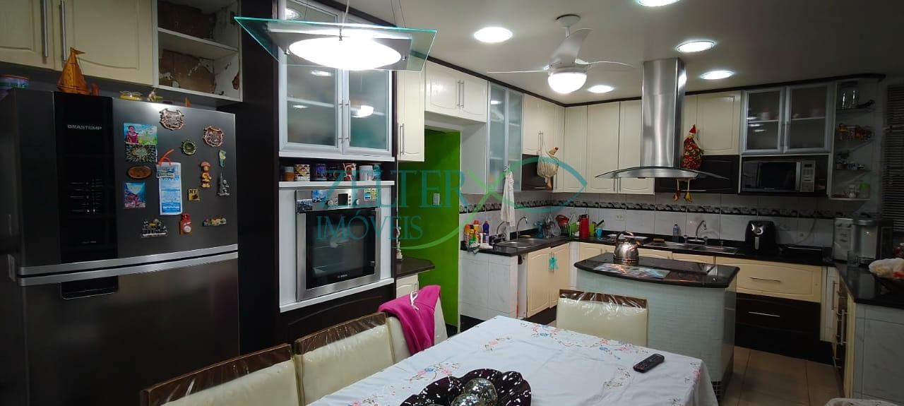 Casa à venda com 5 quartos, 3 suítes, 2 vagas e 140m² no Vila da Penha, Rio de Janeiro (RJ) — foto 18 de 30