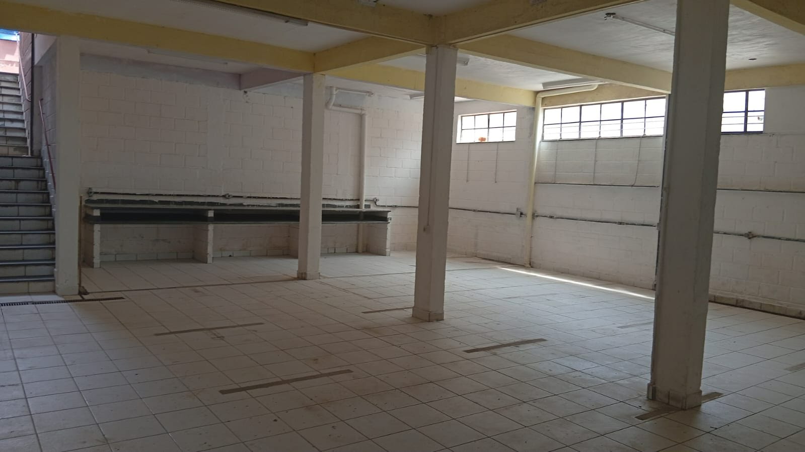 Depósito-Galpão, 250 m² - Foto 1