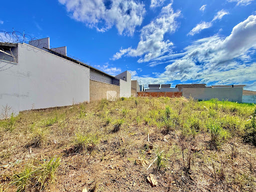 Lote / Terreno em Residencial Village  -  Catalão