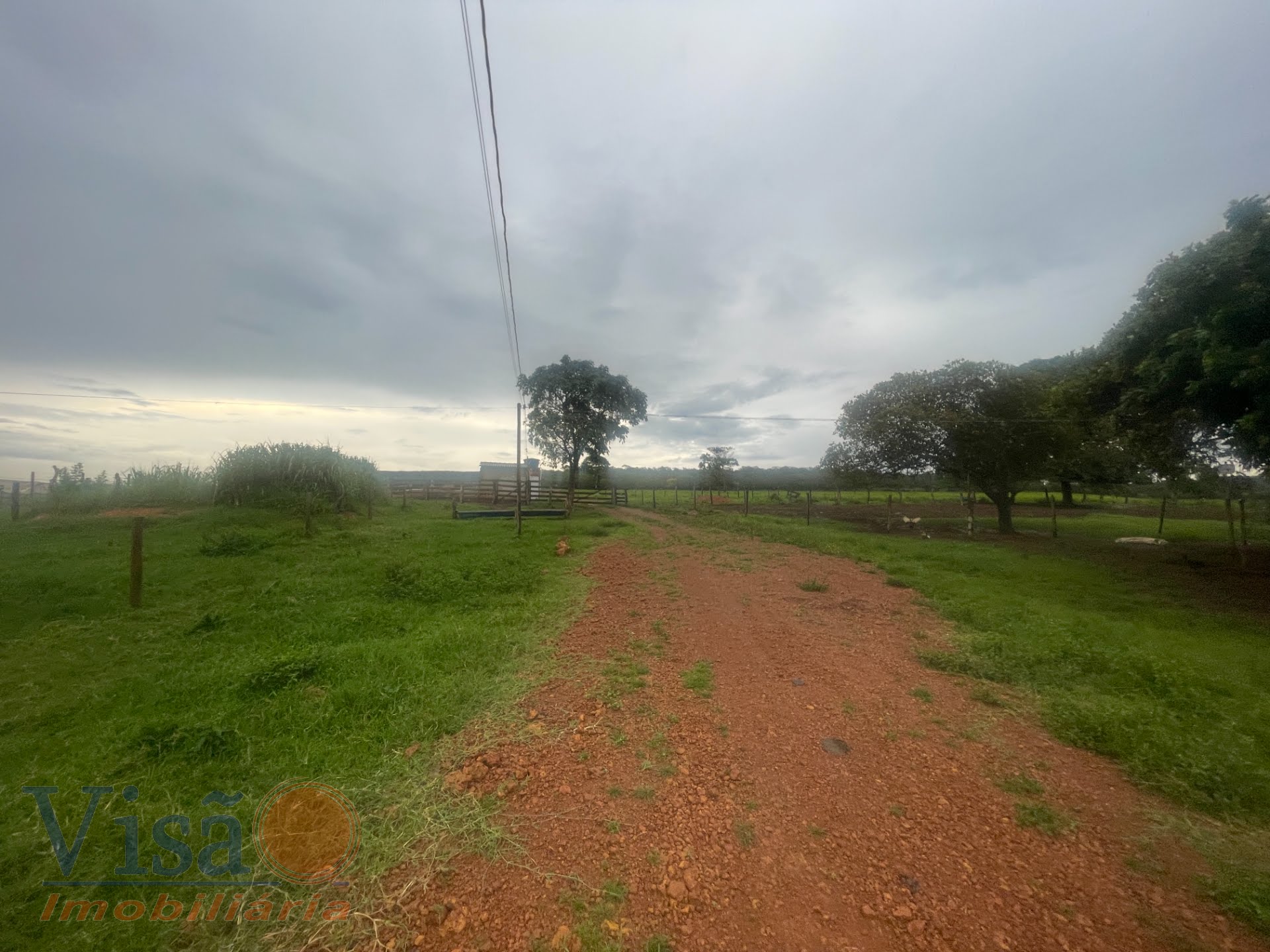Rural à venda com 90m² de terreno no Área Rural de Paracatu, Paracatu (MG) — foto 3 de 23
