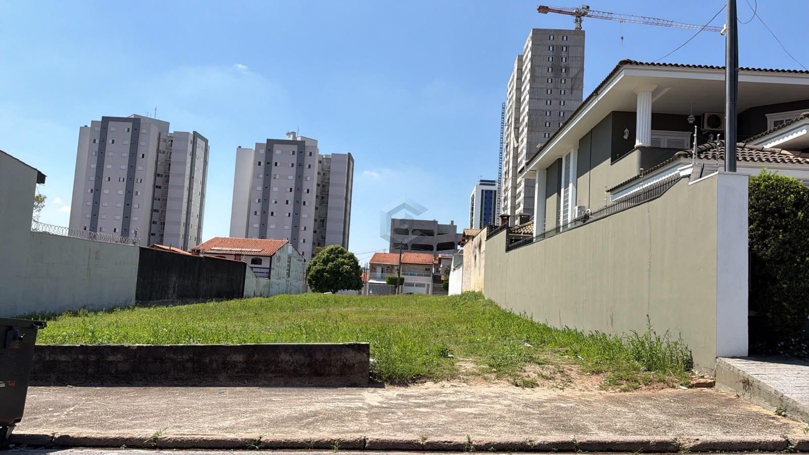 Terreno à venda com 1440m² de terreno no Jardim Refugio, Sorocaba — foto principal