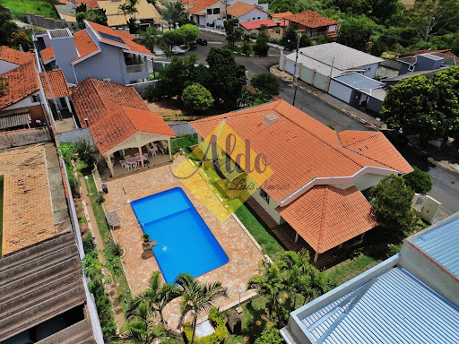 Casa com edícula em Jd Itaquerê  -  São Pedro