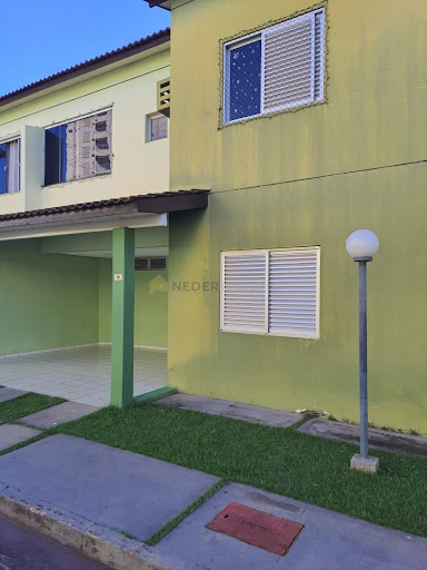 Casa de Condomínio em Araes  -  Cuiabá