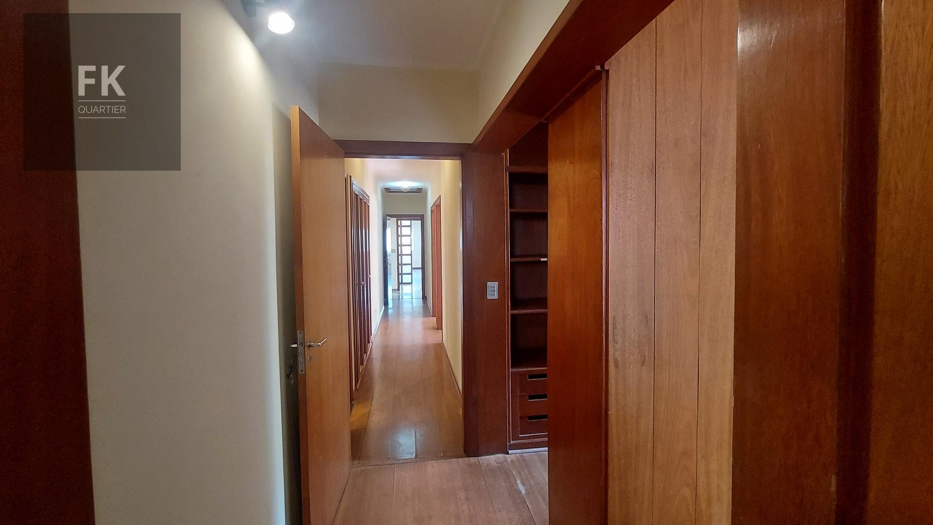Casa à venda com 3 quartos, 1 suíte, 4 vagas e 275m² no Alphaville, Santana de Parnaíba (SP) — foto 18 de 30