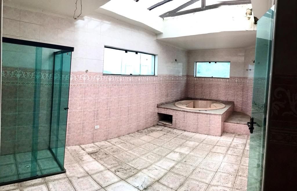 Casa à venda com 5 quartos, 2 suítes, 8 vagas e 740m² no Center Ville, Arujá (SP) — foto 7 de 16