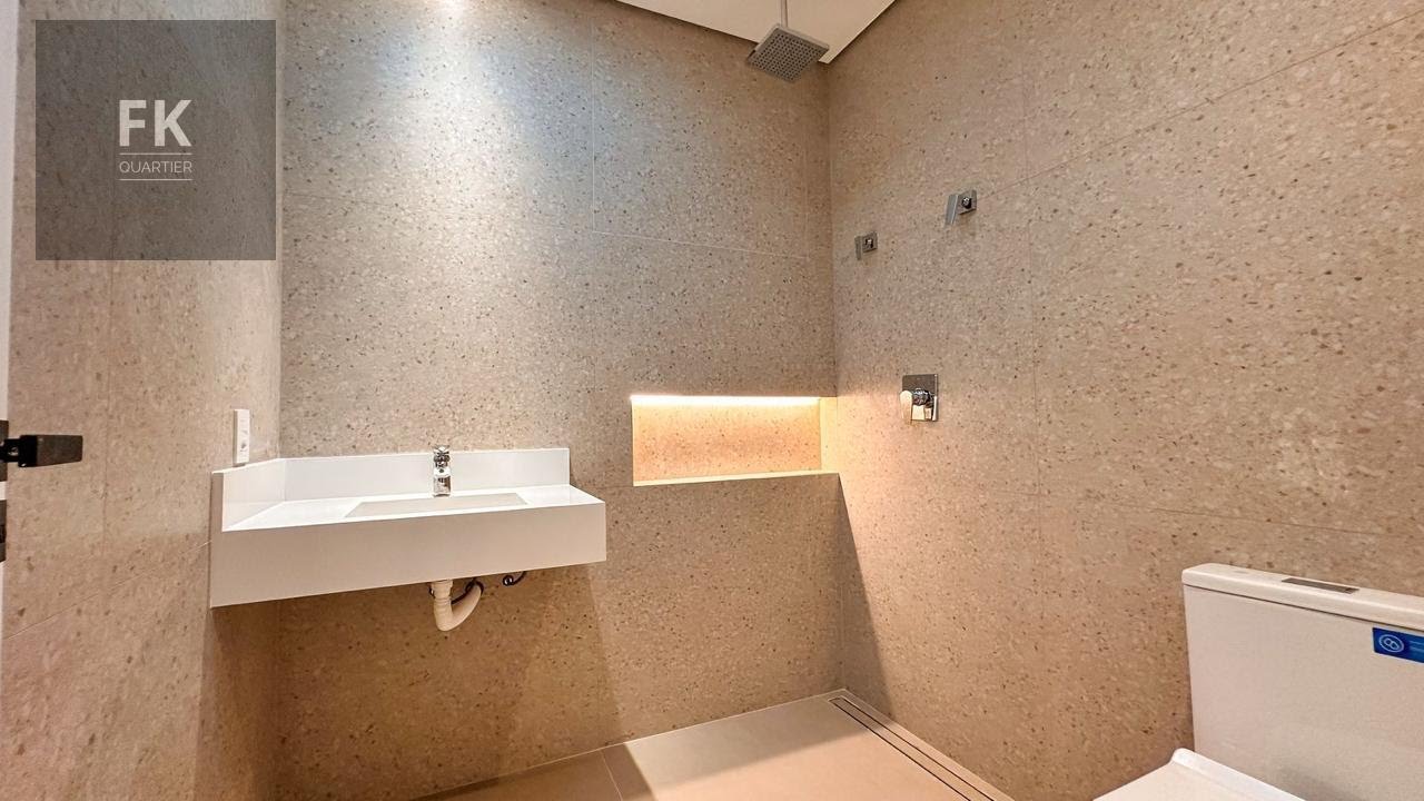 Casa à venda com 4 quartos, 4 suítes, 6 vagas e 610m² no Residencial Burle Marx, Santana de Parnaíba (SP) — foto 24 de 26