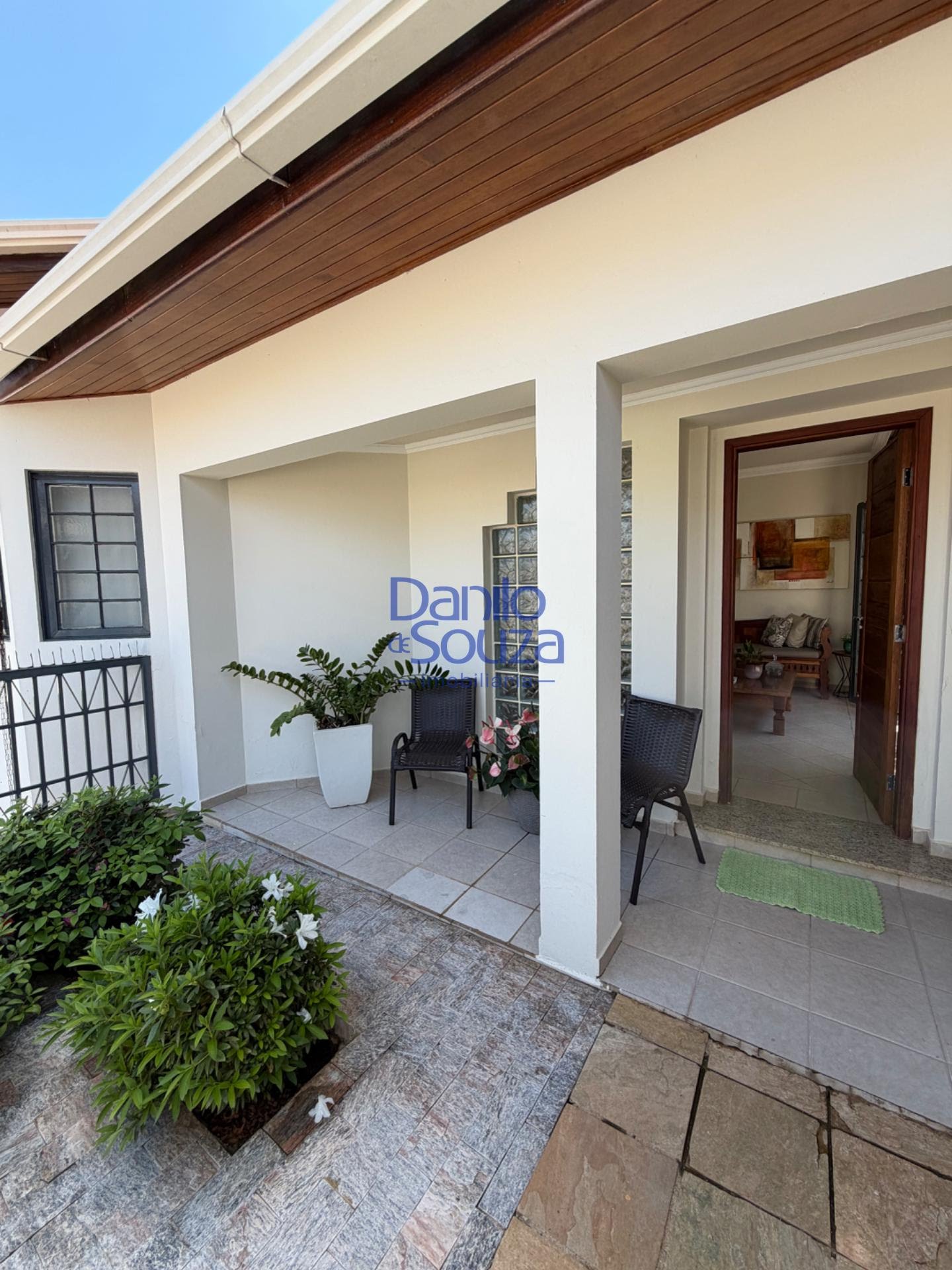 Casa à venda com 3 quartos, 1 suíte, 1 vaga e 300m² no Santo Antônio, Araxá (MG) — foto 2 de 27