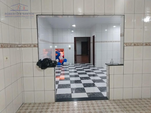 Passagem para a cozinha