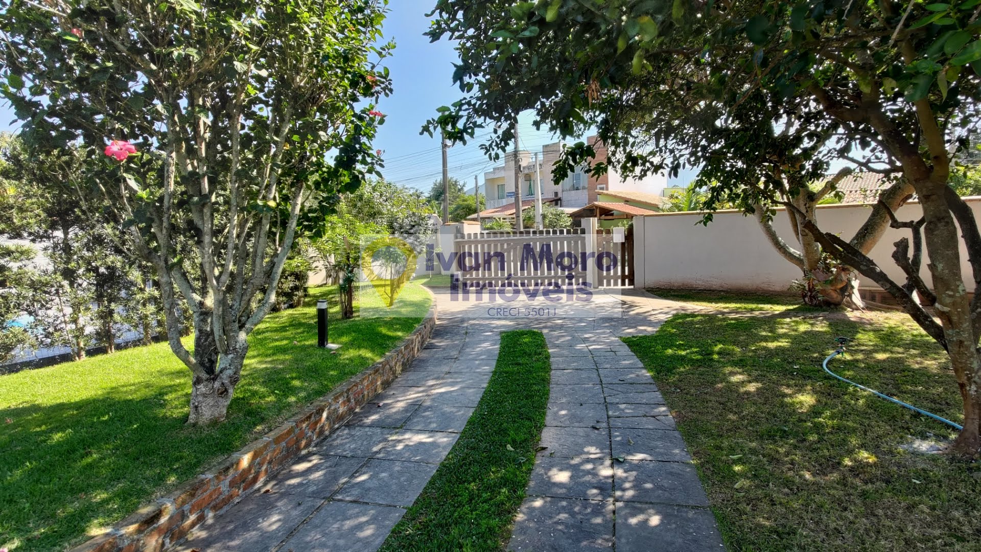 Casa à venda com 3 quartos, 3 banheiros, 3 vagas e 183m² no São João do Rio Vermelho, Florianópolis (SC) — foto 2 de 30