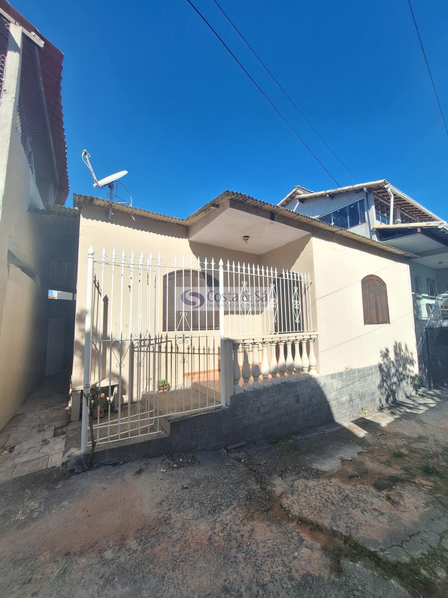 Casa à venda com 2 quartos, 1 banheiro e 90m² no Centro, São Pedro da Aldeia — foto principal