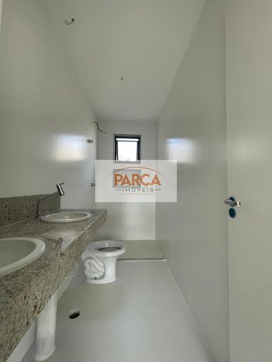 Casa à Venda em Morada de Laranjeiras - 3 Suítes, 153m²