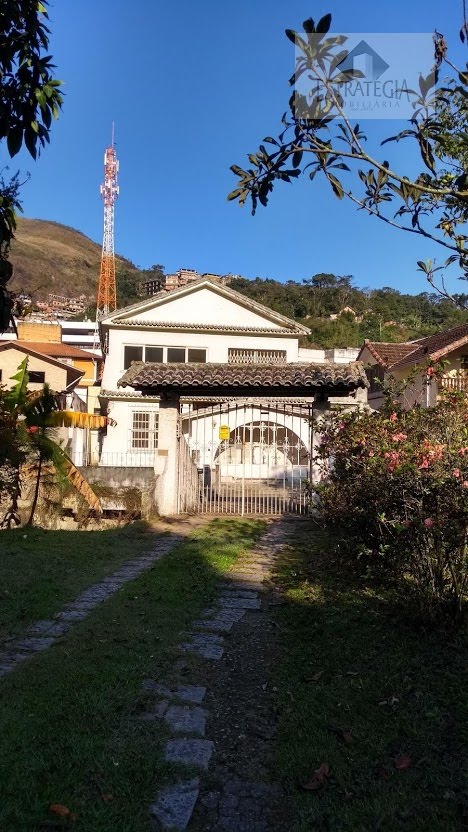 Casa à venda com 5 quartos, 2 banheiros, 4 vagas e 173m² no Morin, Petrópolis (RJ) — foto 2 de 19
