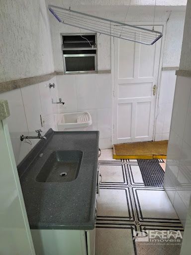 Casa Comercial em Centro  -  Nova Friburgo