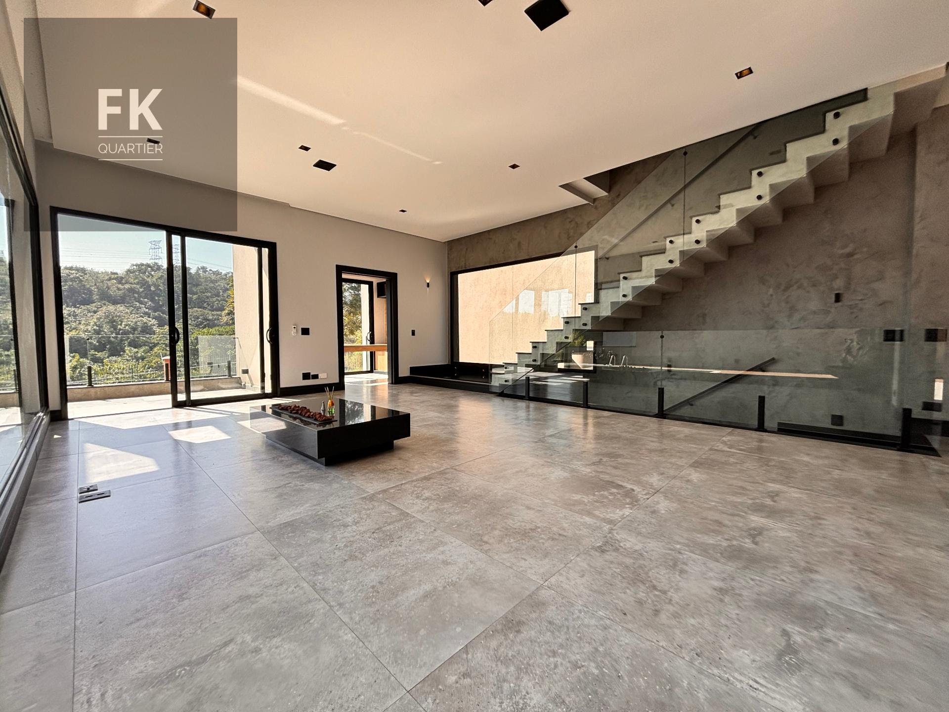 Casa à venda com 4 quartos, 4 suítes, 4 vagas e 370m² no Alphaville, Santana de Parnaíba (SP) — foto 4 de 30