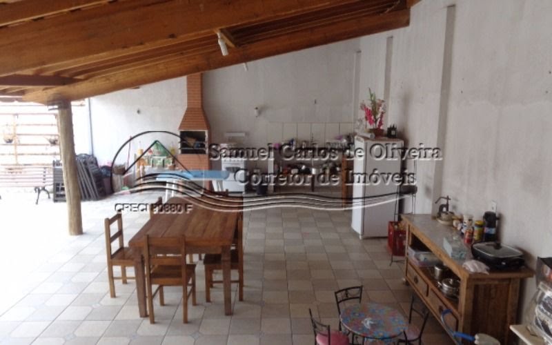 Casa com churrasqueira em Casa Branca 