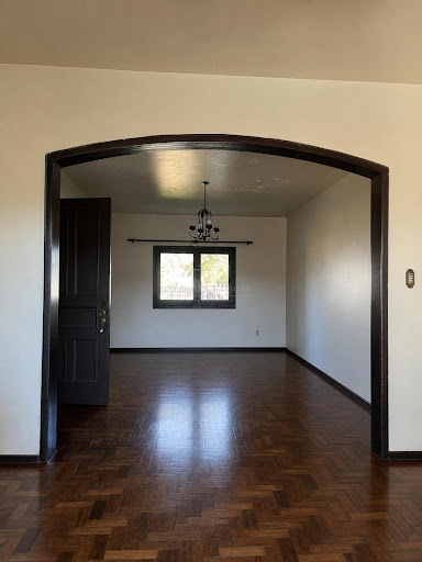 <p>Excelente casa à venda no Centro de Bagé, com 200 m² de área útil, ideal para quem busca conforto, praticidade e uma localização privilegiada. O imóvel conta com 3 dormitórios, sendo 1 suíte, além 