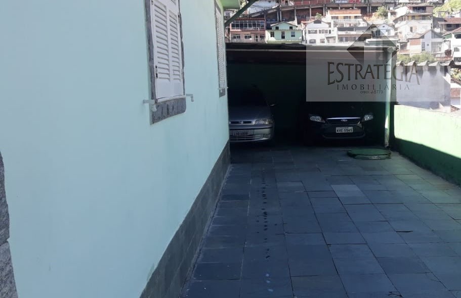 Casa à venda com 3 quartos, 2 banheiros, 5 vagas e 155m² no Castrioto, Petrópolis (RJ) — foto 12 de 17